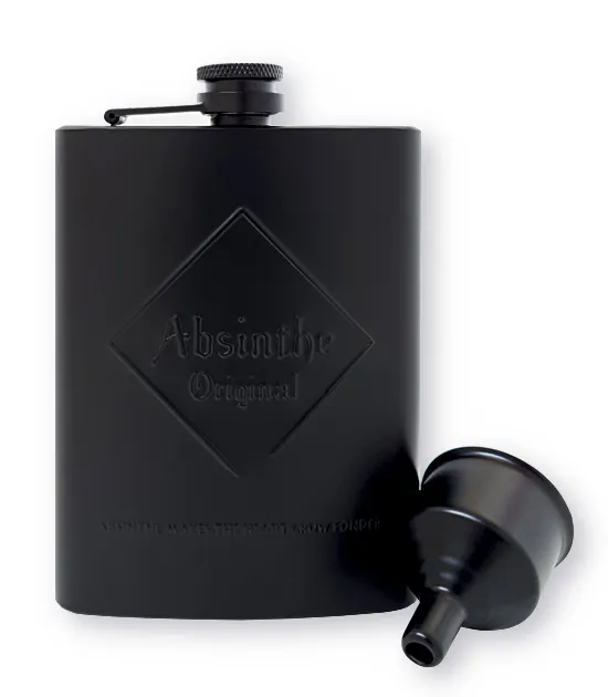 Elegantní, černá nerezová butylka s trychtýřkem pro snadné plnění.